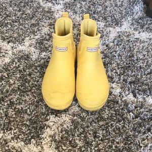 In search of size 3 Hunter Target Boots
